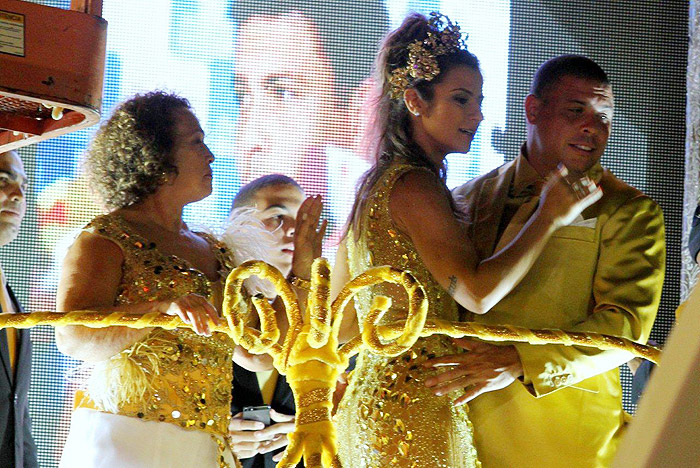 Dona Sônia Nazario, Paula Moraes e Ronaldo na Gaviões da Fiel