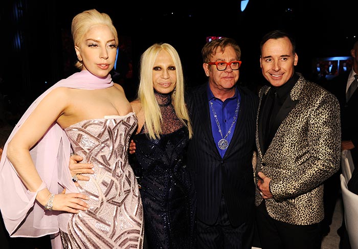 Lady Gaga prestigia festa pós-Oscar de Elton John