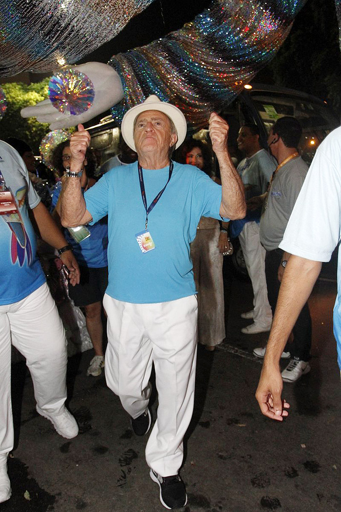 Veja imagens dos famosos na concentração da Beija-Flor