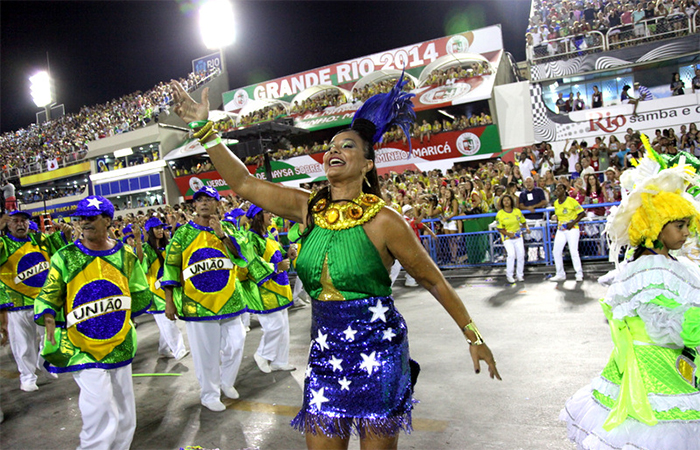 Solange Couto brilha na União da Ilha