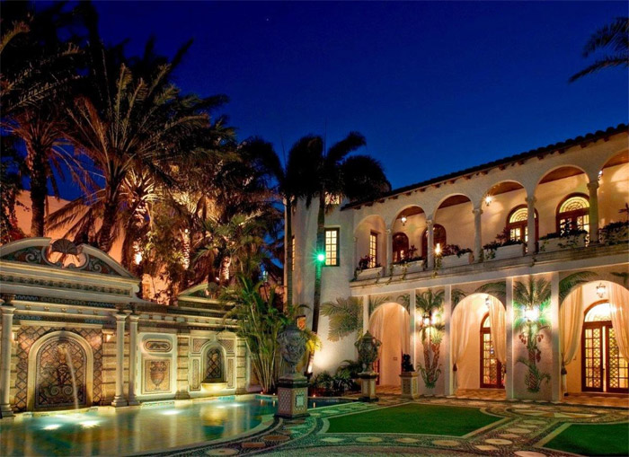 Victoria e David Beckham compram mansão de Gianni  Versace, em Miami
