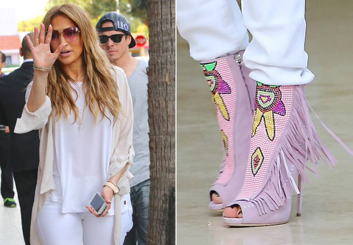 Jennifer Lopez passeia com botas excêntricas por Los Angeles