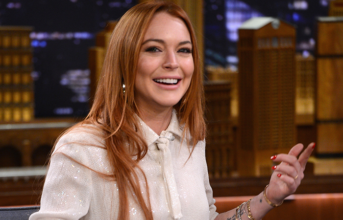 Lindsay Lohan se diverte com Jimmy Fallon em seu programa