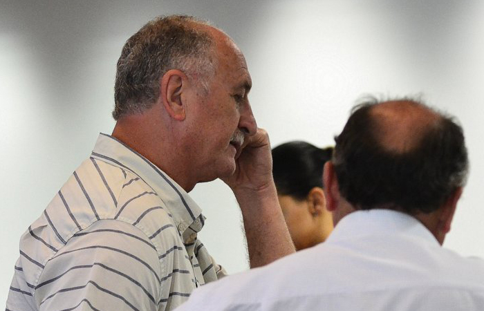 Felipão embarca no aeroporto Santos Dumont e causa tumulto nos corredores