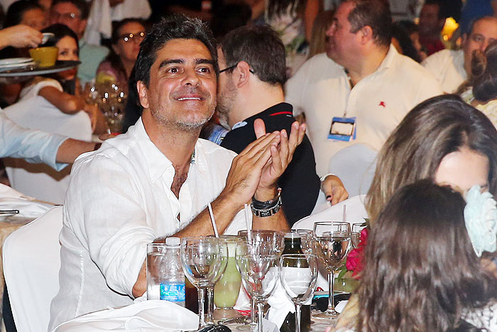 Junno Andrade aplaude Xuxxa, orgulhoso, durante CEOs Family Workshop