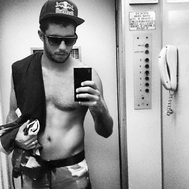 Pedro Scooby posta selfie pré-treino no Instagram