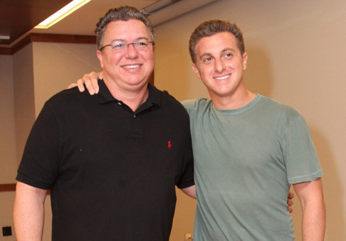 Luciano Huck e Boninho apresentam os novos quadros do Caldeirão do Huck