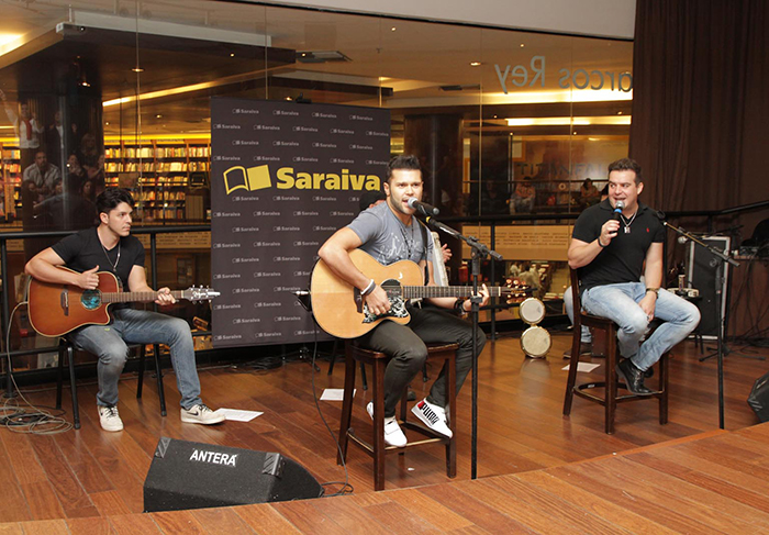 Marcos e Belutti lançam CD e DVD em São Paulo