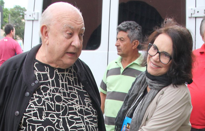 Regina Duarte e Sérgio Mamberti prestigiam o Festival de Teatro de Curitiba