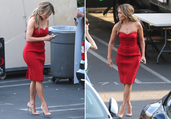 Jennifer Lopez usa vestido sexy para o American Idol