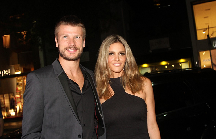 Fernanda Lima e Rodrigo Hilbert arrasam de preto em evento paulista