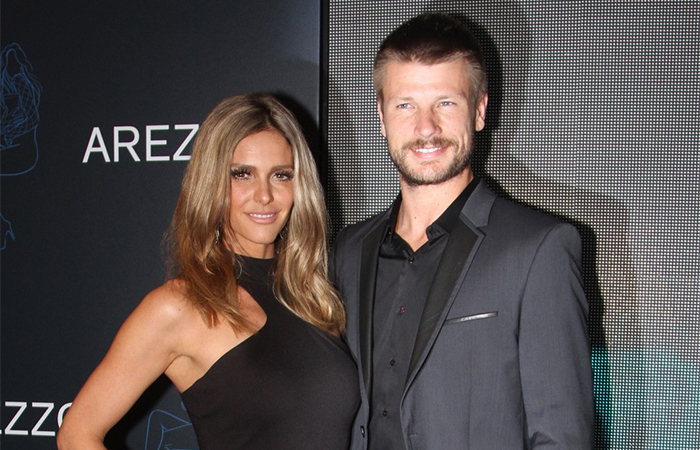 Fernanda Lima e Rodrigo Hilbert arrasam de preto em evento paulista