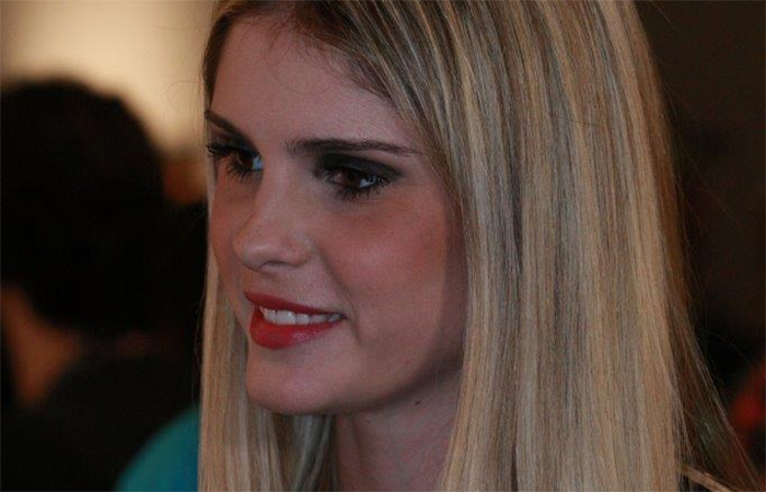 Bárbara Evans prestigia segundo dia de desfiles do SPFW