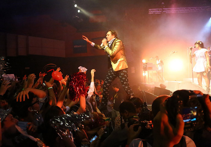 Antes do Lollapalooza, Arcade Fire se apresenta no Rio