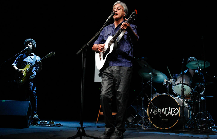 Caetano Veloso apresenta seu novo DVD em casa de show paulista