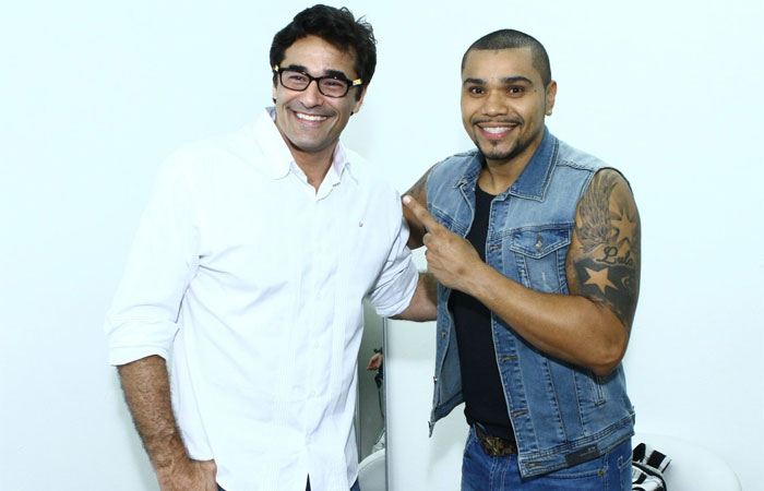 Naldo posa ao lado de Luciano Szafir antes de se apresentar no Rio Verão Festival