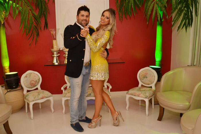 Carol Narizinho realiza sonho com festa de aniversário de A Bela e A Fera