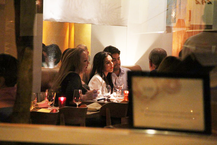 Mariana Rios sai para jantar com o novo namorado, no Rio de Janeiro
