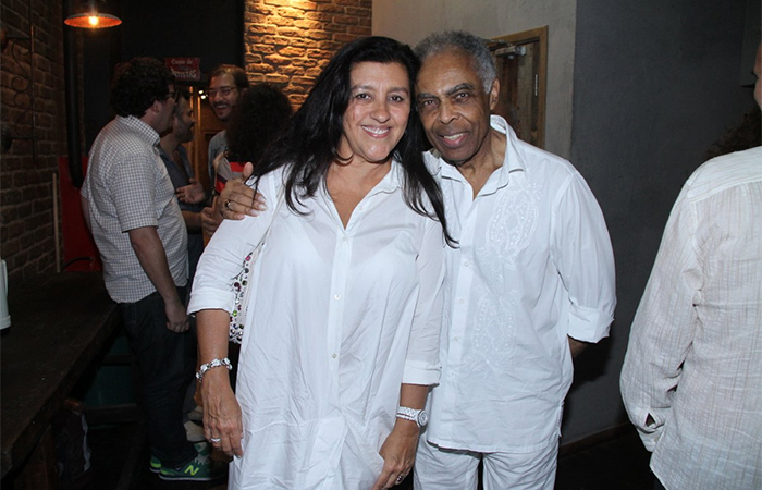 Regina Casé prestigia show de Gilberto Gil, no Rio de Janeiro