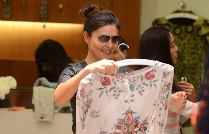 Juliana Paes faz compras em shopping da Barra da Tijuca