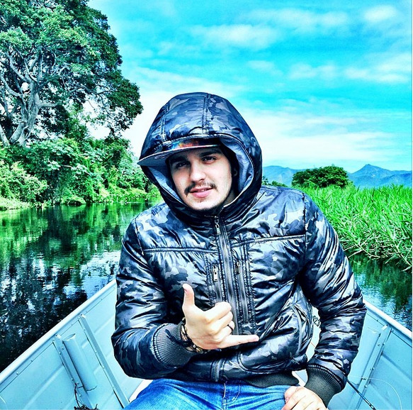 Luan Santana vai pescar no Pantanal 