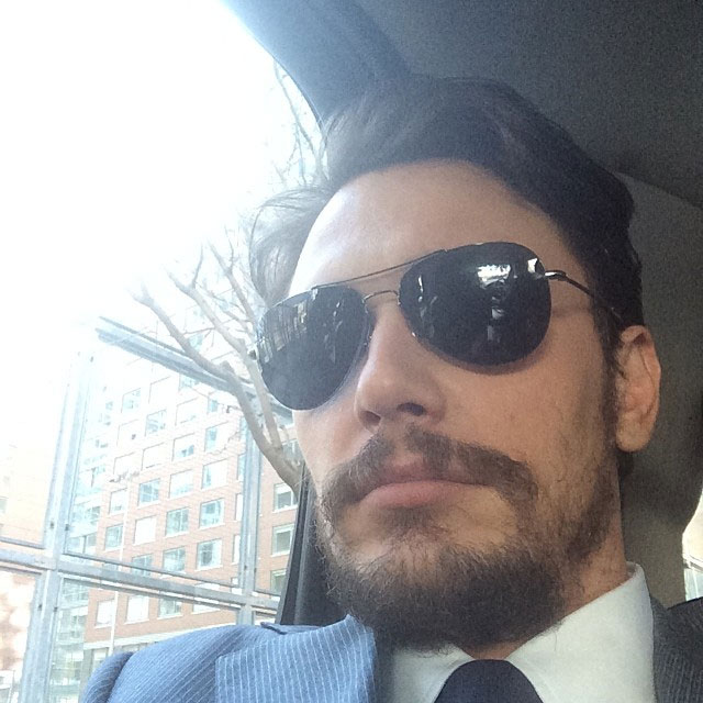 James Franco faz selfie antes de marcar presença no festival de cinema de Tribeca