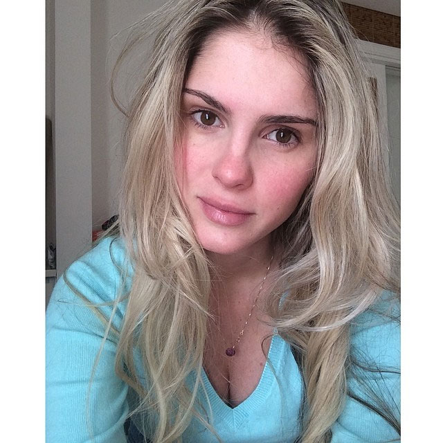  Na onda da beleza natural, Bárbara Evans aparece sem maquiagem no Instagram