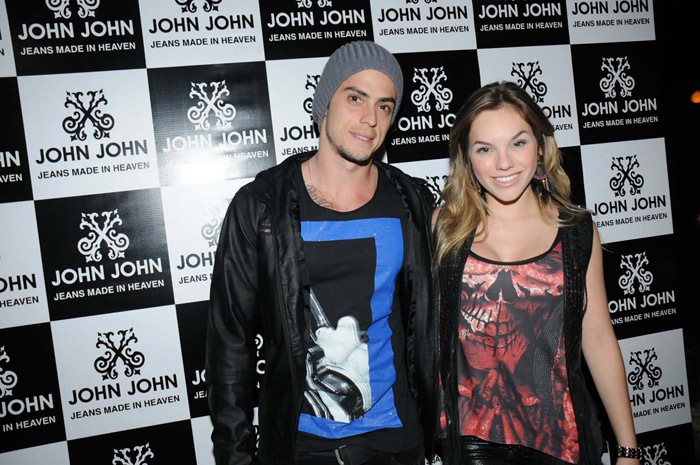  Felipe Titto e outros famosos vão a festa para Avril Lavigne em São Paulo