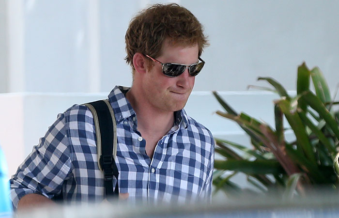 Após fim de namoro, Príncipe Harry viaja a Miami para casamento de amigo