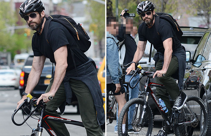  Hugh Jackman passeia de bicicleta em Nova York