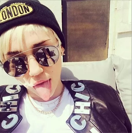 Miley Cyrus chega em Londres