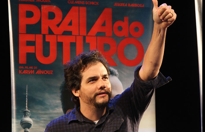 Wagner Moura e elenco apresentam o longa Praia do Futuro em São Paulo
