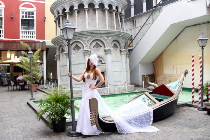 Ex-BBB Aline Dahlen clica ensaio de noiva em cenário que lembra a Itália