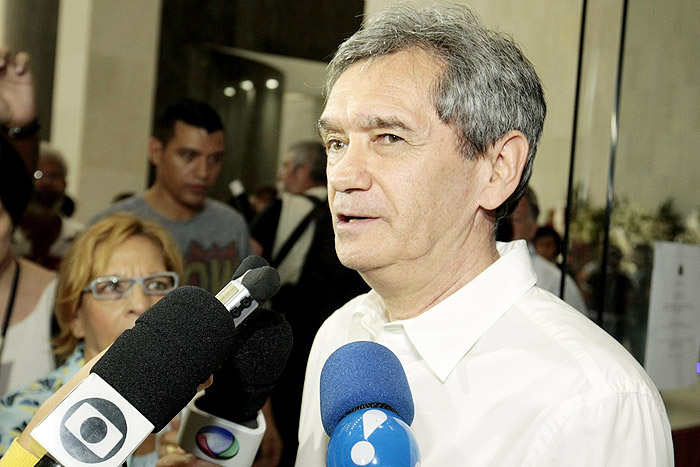  Corpo de Jair Rodrigues deixa Assembleia Legislativa em São Paulo