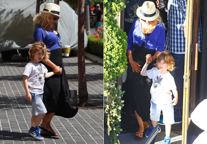 Christina Aguilera passa o dia das mães com o filho e Matthew Rutler