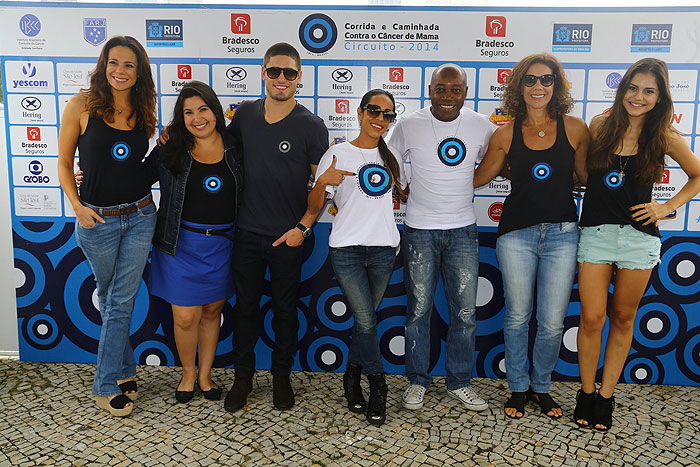 Famosos prestigiam corrida contra o câncer de mama no Rio