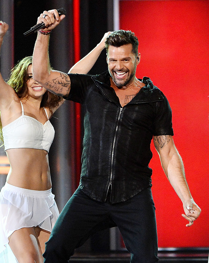 Ricky Martin arrasa na apresentação de Vida no Billboard Music Awards