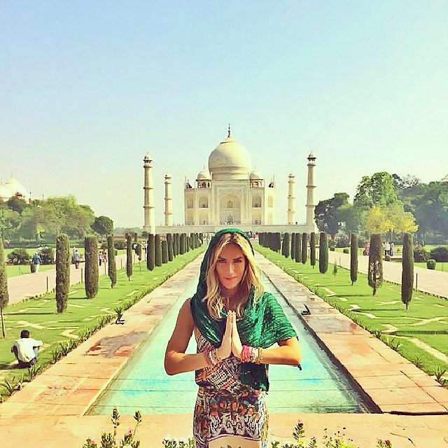 Giovanna Ewbank fica extasiada com a beleza do Taj Mahal, na Índia