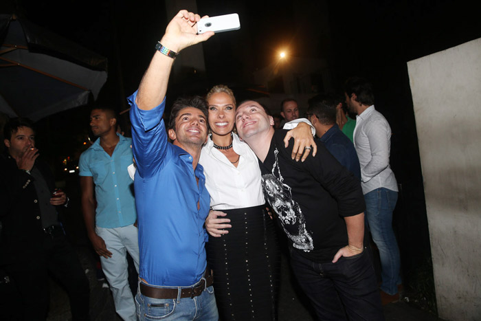Roque Malizia faz selfie com Adriane Galisteu