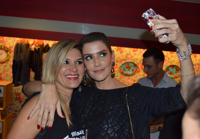 Deborah Secco e Juliana Santos