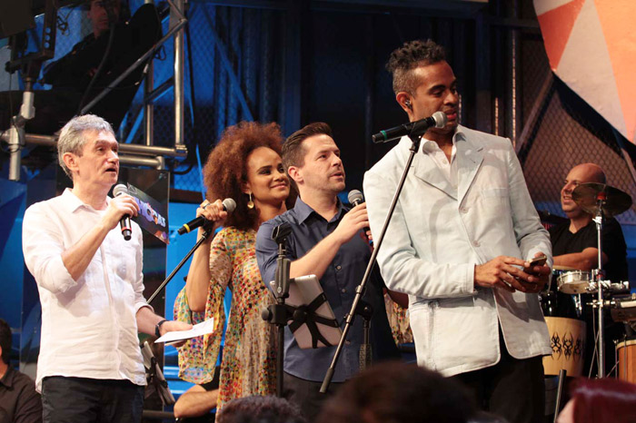 Luciana Mello e Jair Oliveira cantam em homenagem a Jair Rodrigues no Altas Horas deste sábado (24)