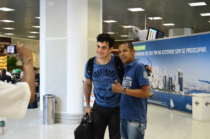 Claudia Raia e Jarbas no Aeroporto de Congonhas em São Paulo. 