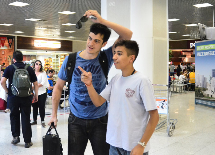 Claudia Raia e Jarbas no Aeroporto de Congonhas em São Paulo. 