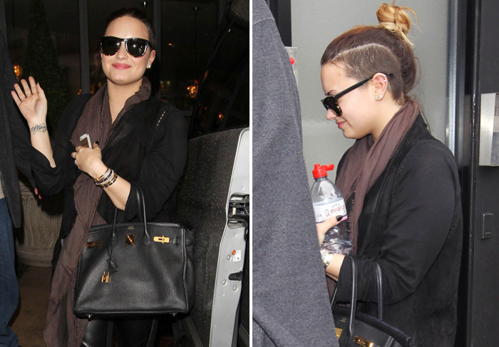 Demi Lovato aparece com lateral do cabelo raspado ao sair de hotel
