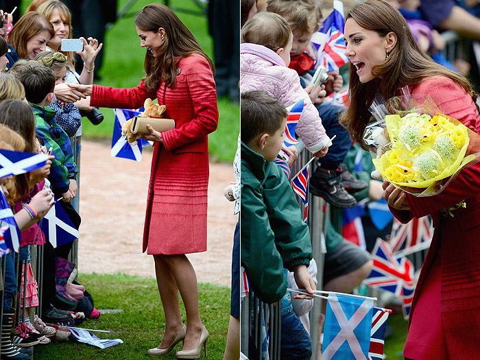 Kate Middleton ganha urso de pelúcia em visita a Escócia 