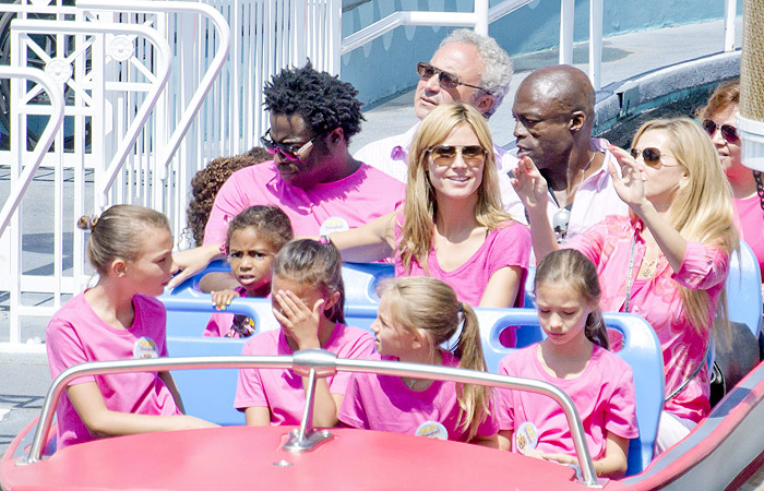 Mesmo separados, Seal e Heidi Klum vão a Disney junto com os filhos