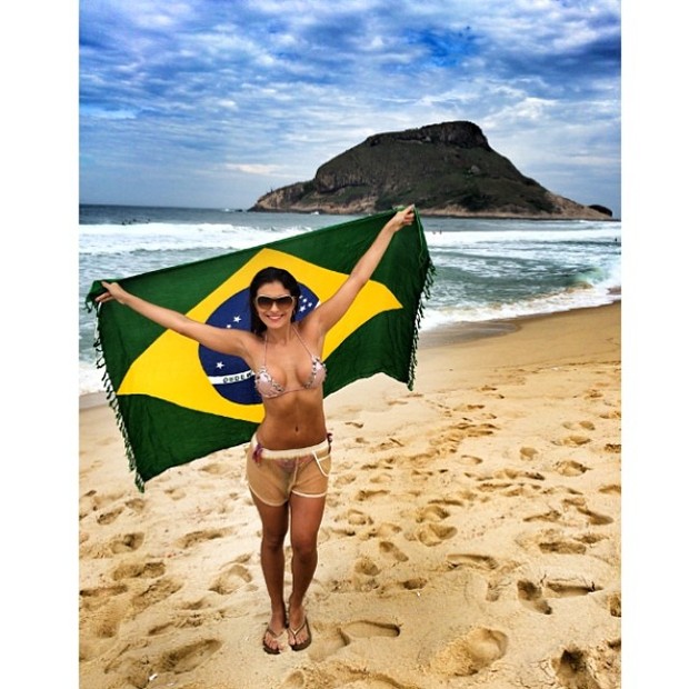 Kamilla Salgado mostra sua torcida pelo Brasil na Copa