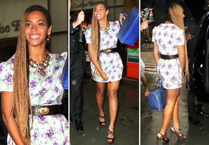 Beyoncé deixa pernas de fora ao usar vestidinho em Nova York
