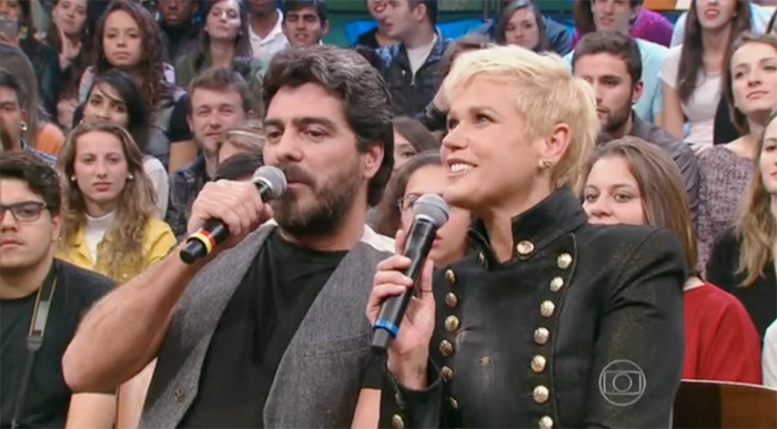 Xuxa presenteia Junno com vídeo romântico de dia dos namorados