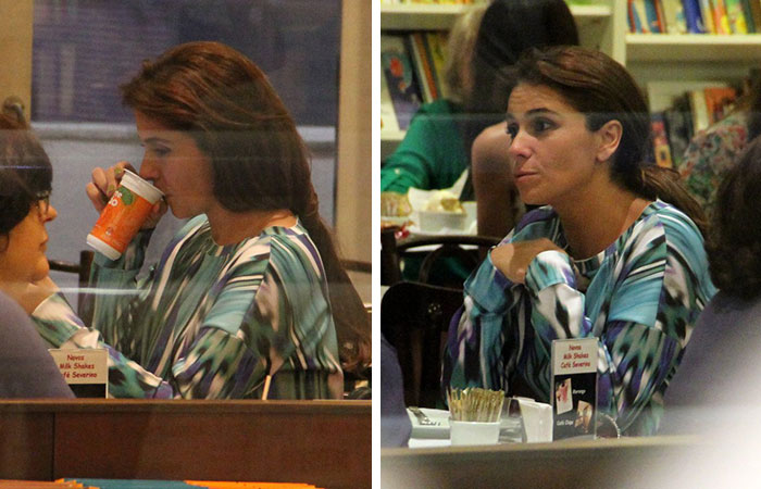  Giovanna Antonelli janta com amiga em shopping do Rio de Janeiro